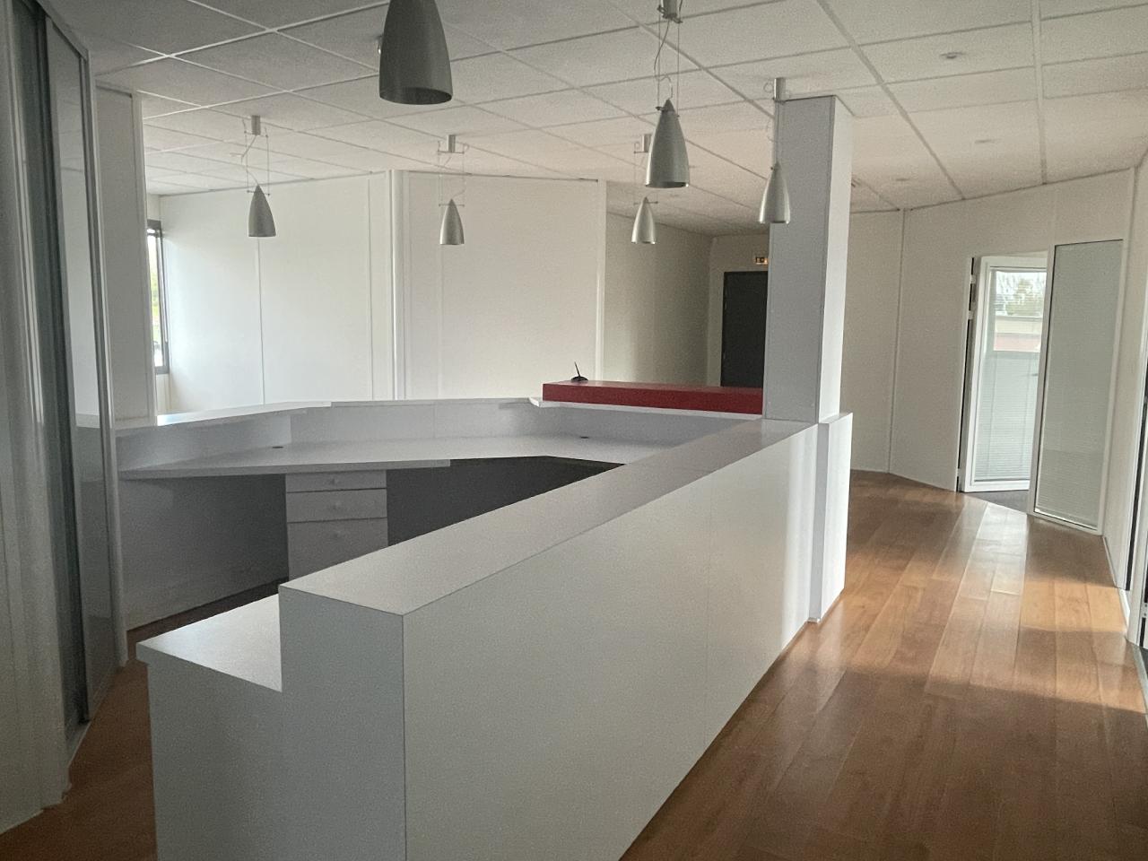 Bureau Saint-Grégoire 250m² Location bureau Saint-Grégoire Ille-et-Vilaine OLBUR2311146 3